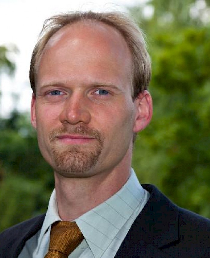 Dr. Timo Schönfeld photo